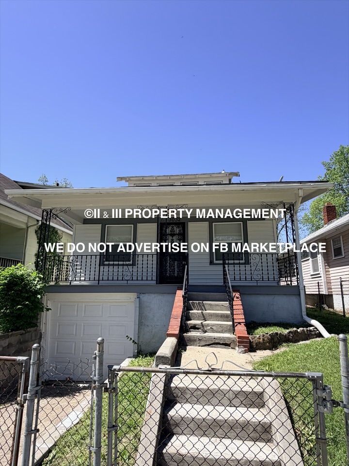3032 Elmwood Ave